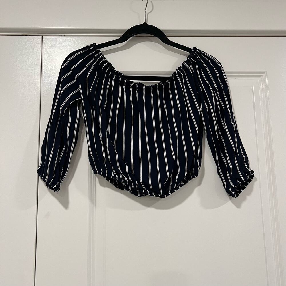 Brandy Melville Women's Cropped‎ 3/4 Sleeve Top Black White Stripe Sz S/XS